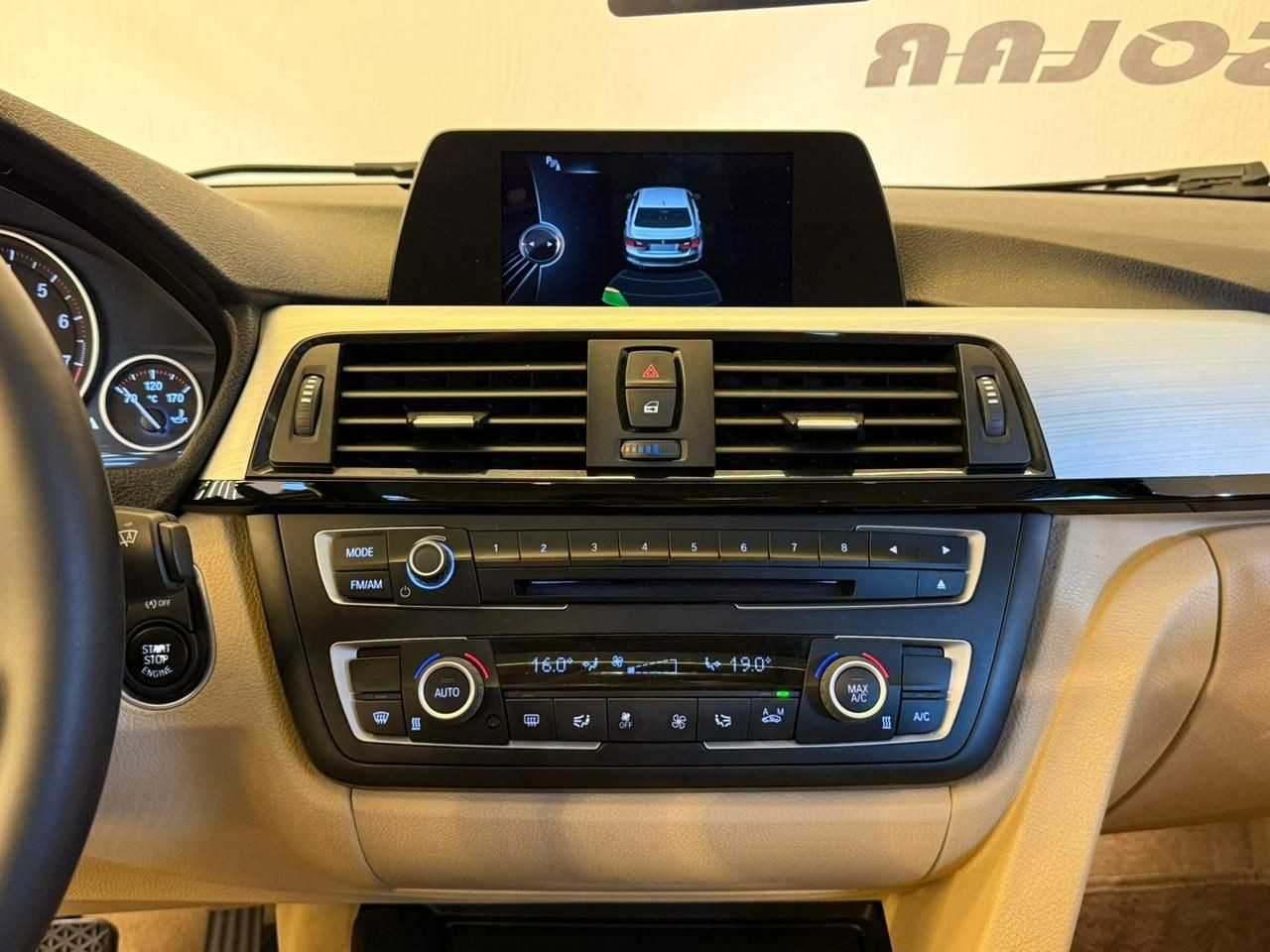 BMW 320i