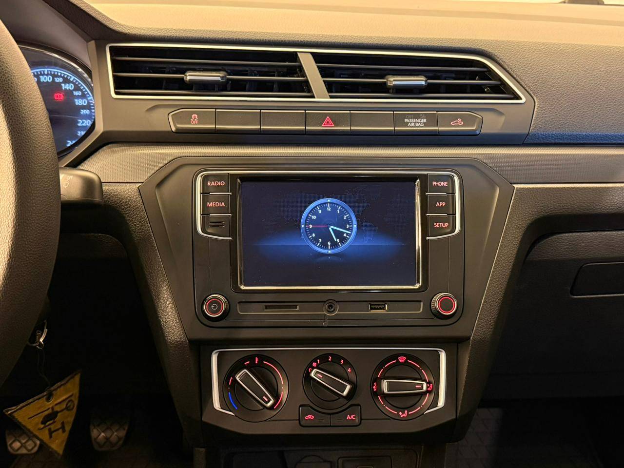 VOLKSWAGEN SAVEIRO