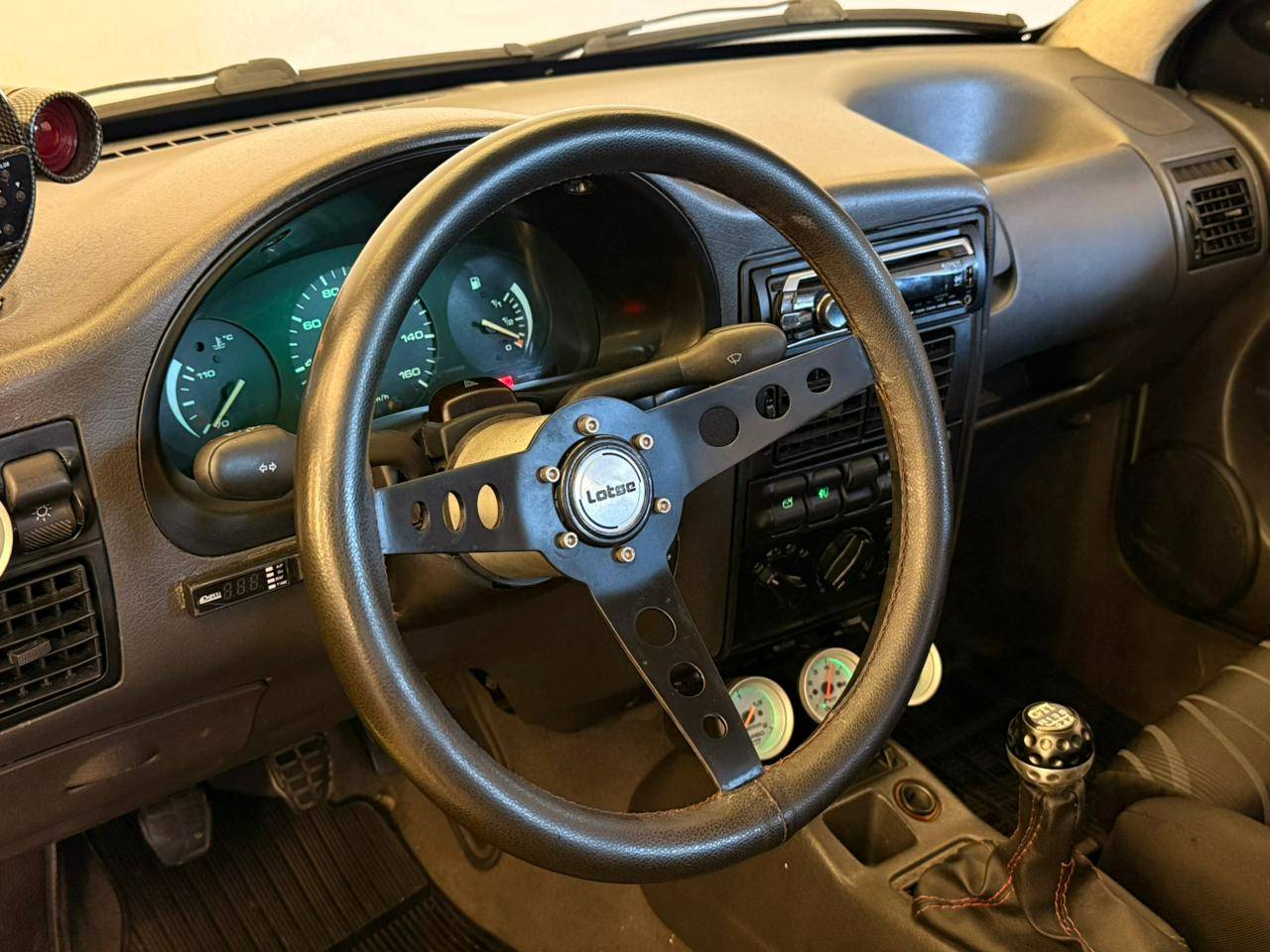 VOLKSWAGEN GOL