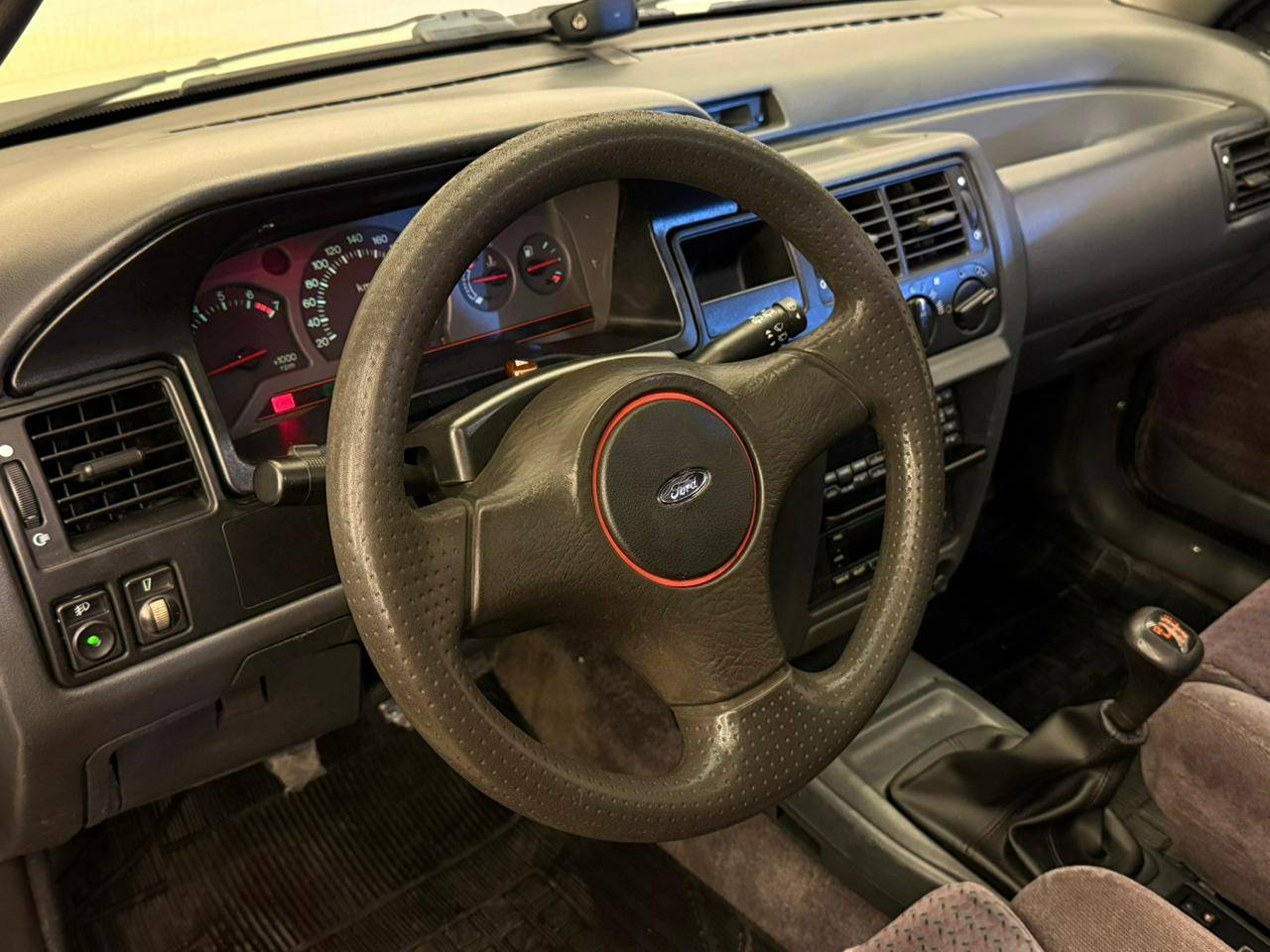 FORD ESCORT