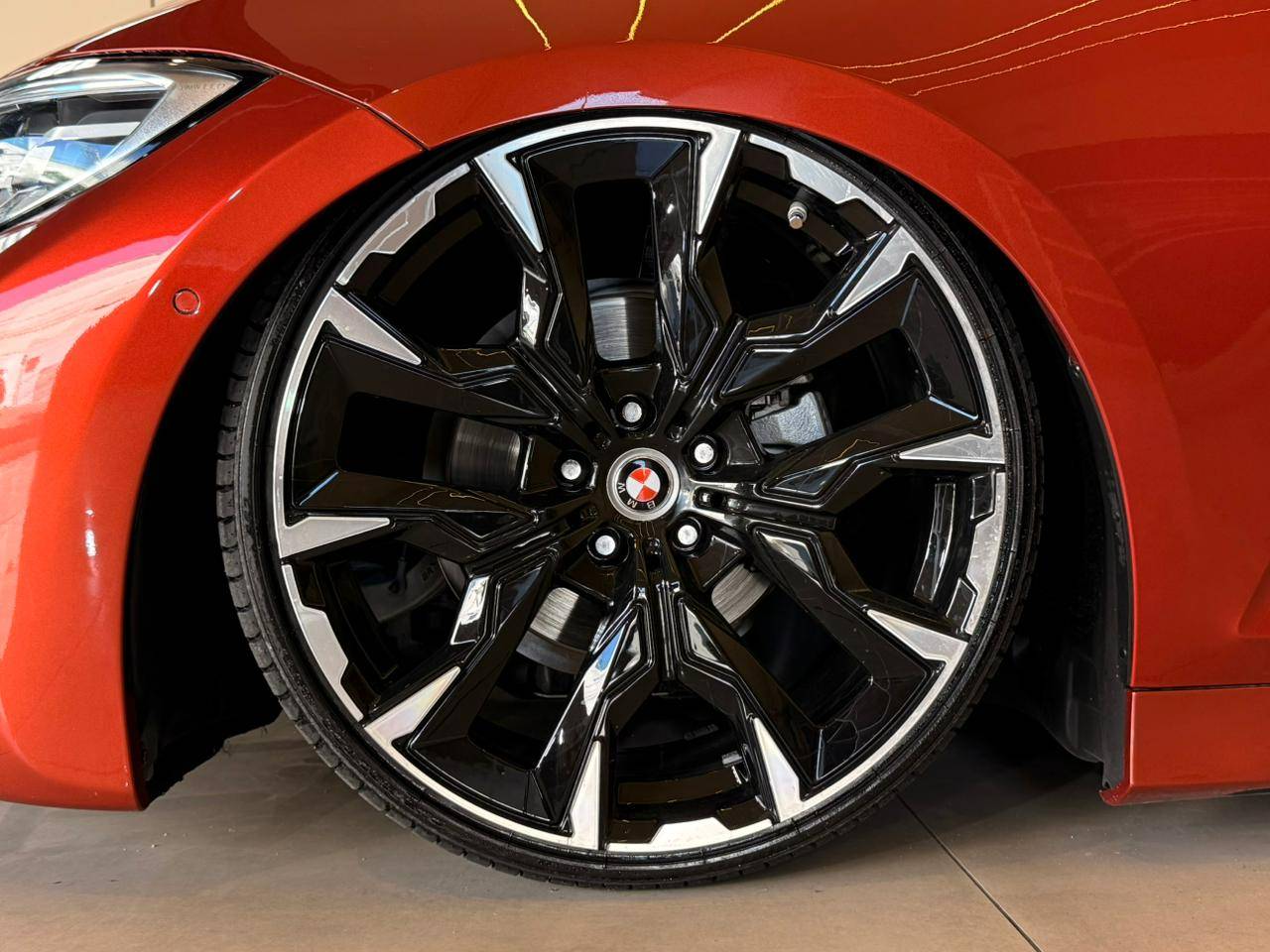 BMW 320i