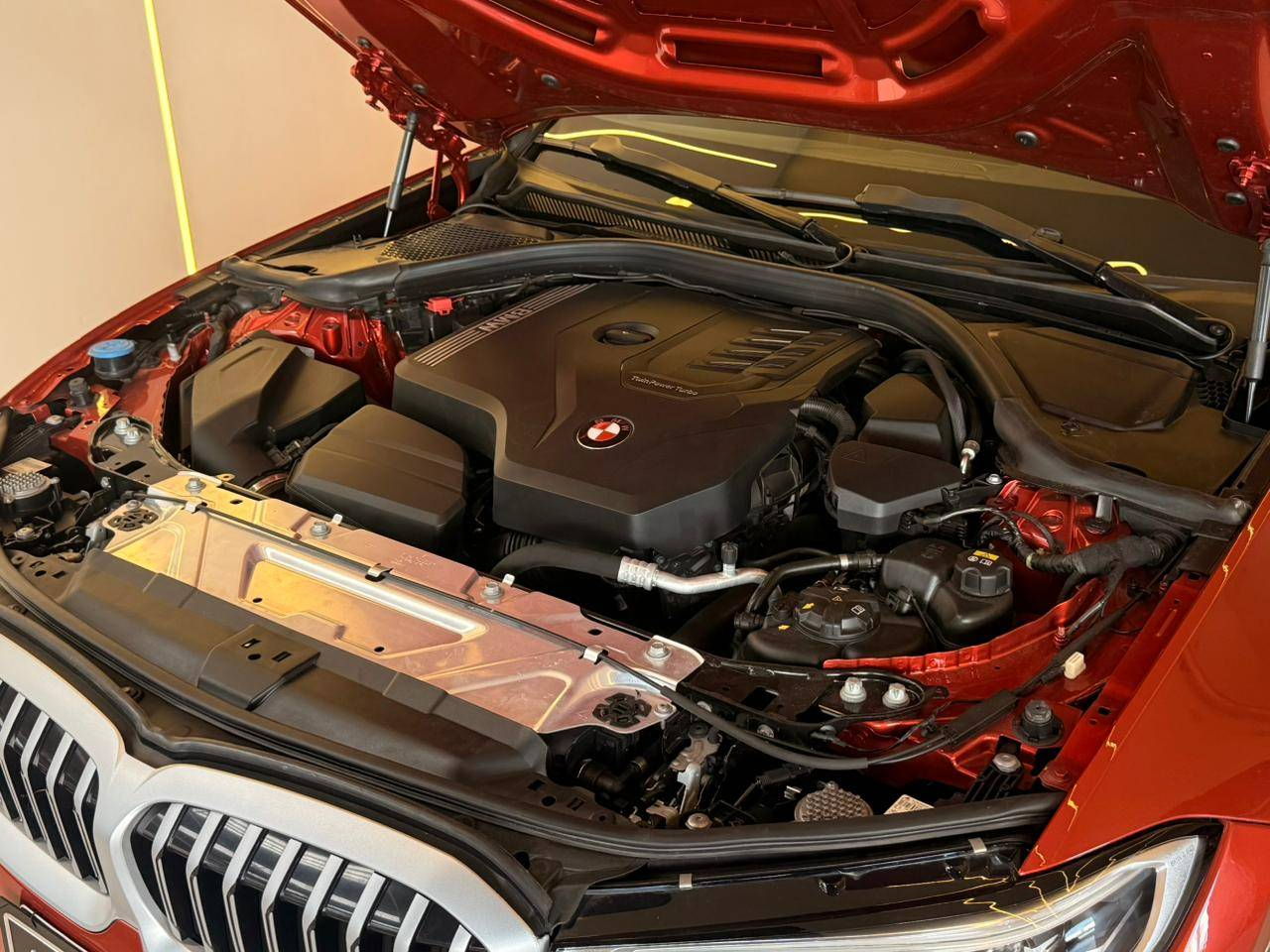 BMW 320i