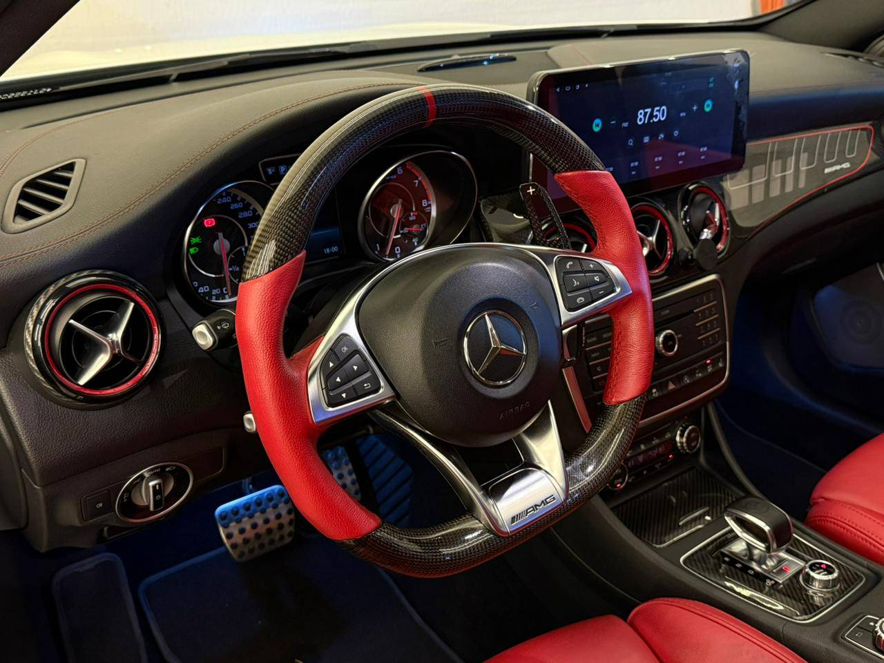 MERCEDES-BENZ GLA 45 AMG