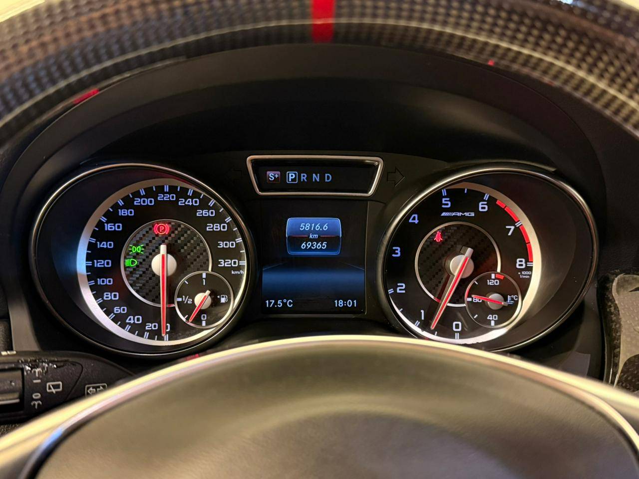 MERCEDES-BENZ GLA 45 AMG