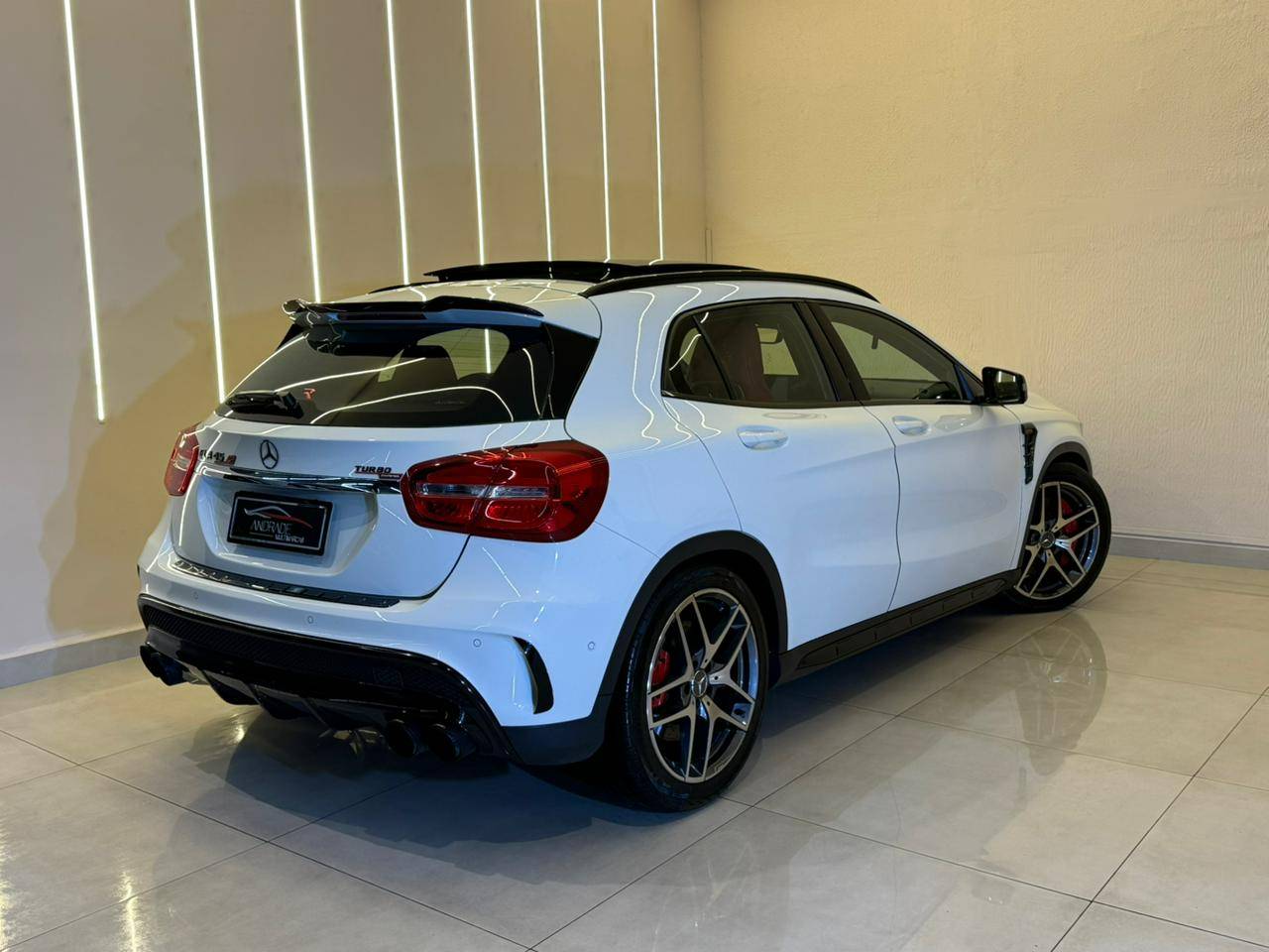 MERCEDES-BENZ GLA 45 AMG
