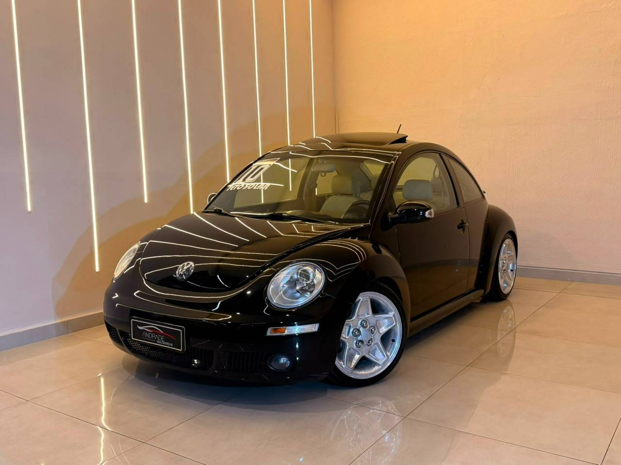 VOLKSWAGEN NEW BEETLE