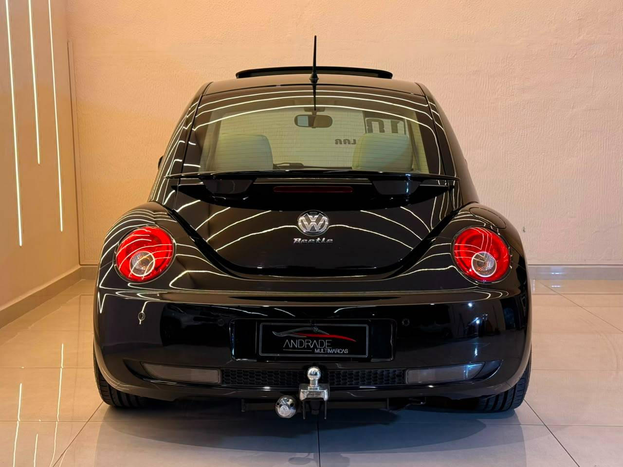 VOLKSWAGEN NEW BEETLE