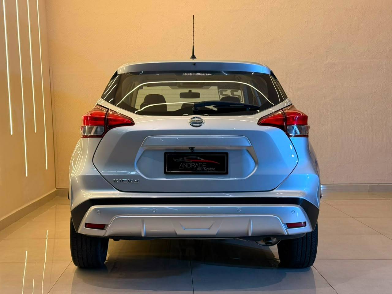 NISSAN KICKS