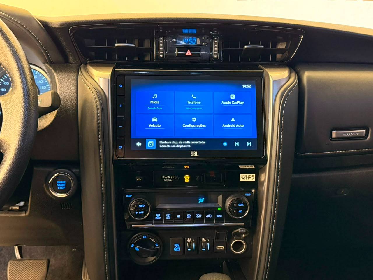 TOYOTA HILUX SW4