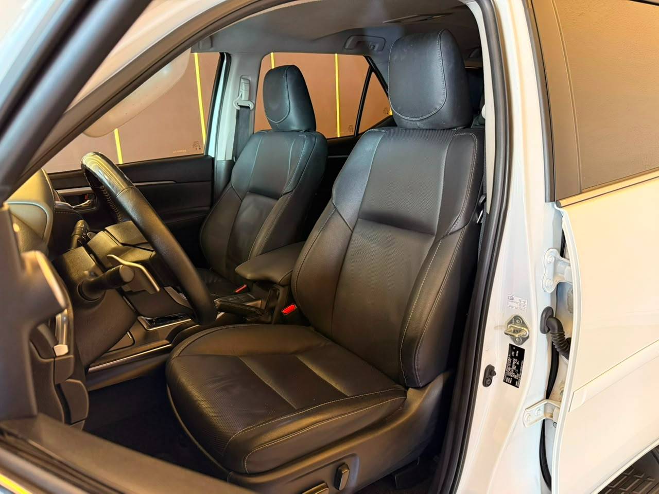 TOYOTA HILUX SW4