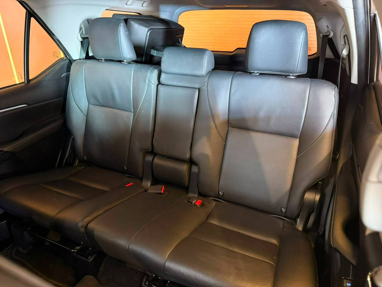TOYOTA HILUX SW4