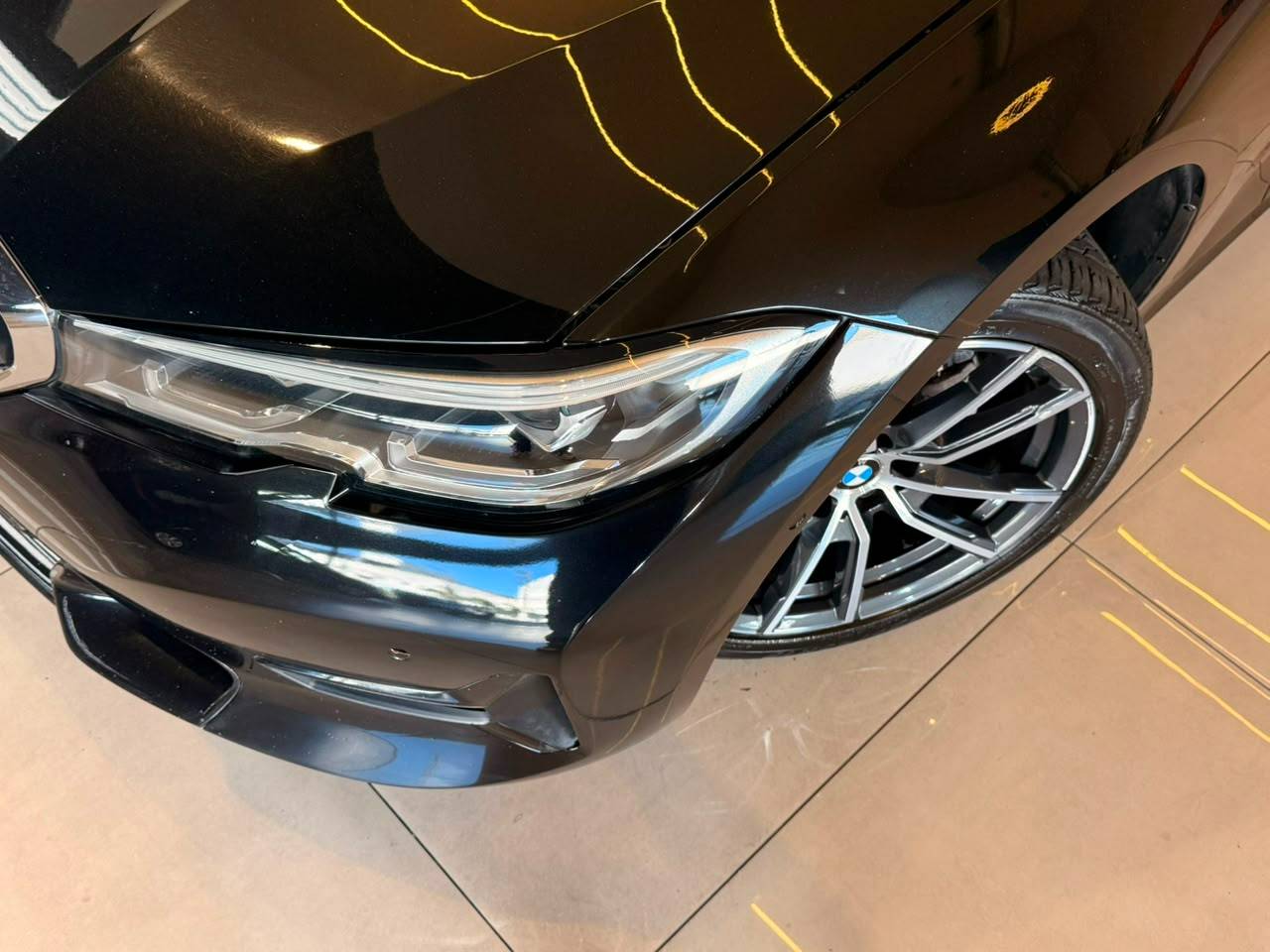 BMW 320i
