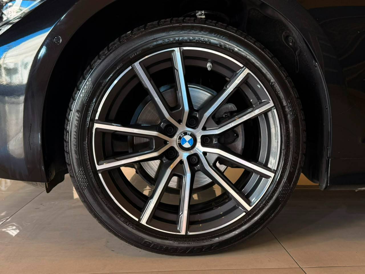 BMW 320i