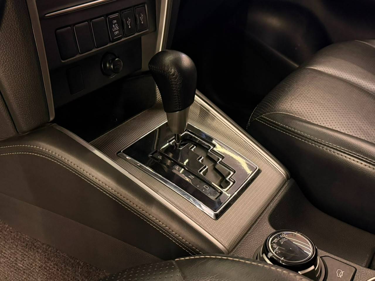 MITSUBISHI L200 TRITON