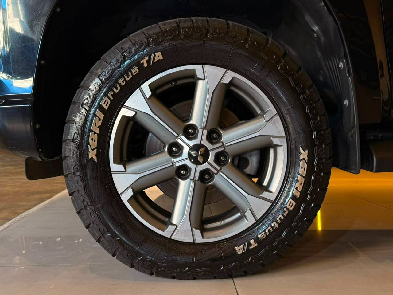 MITSUBISHI L200 TRITON