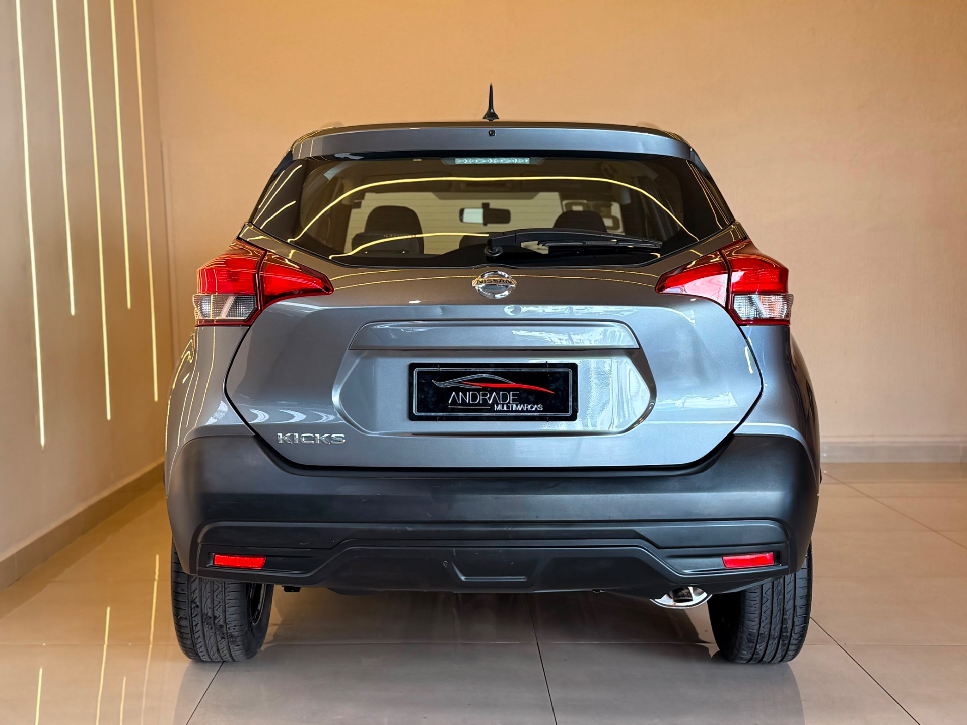 NISSAN KICKS