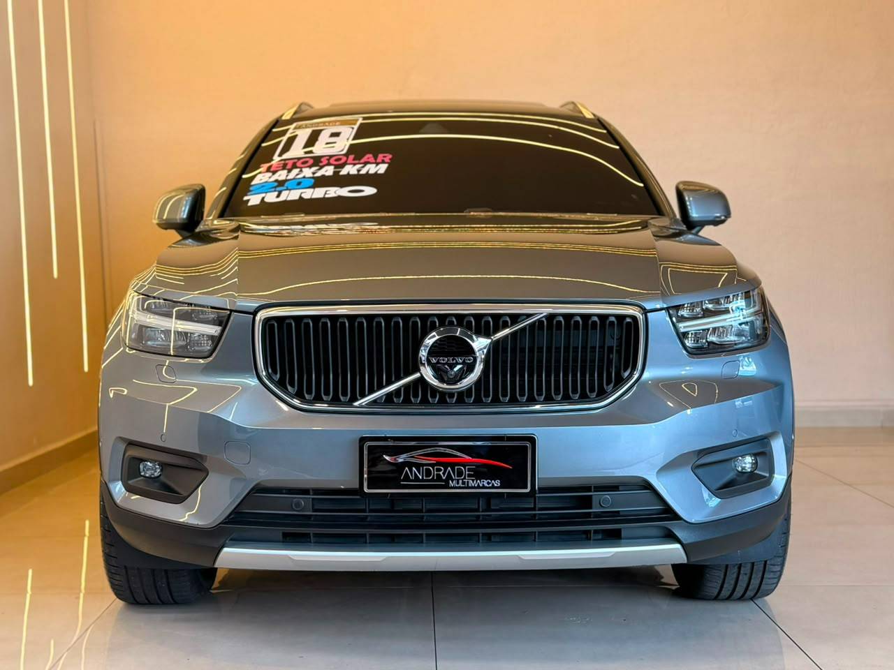 VOLVO XC40