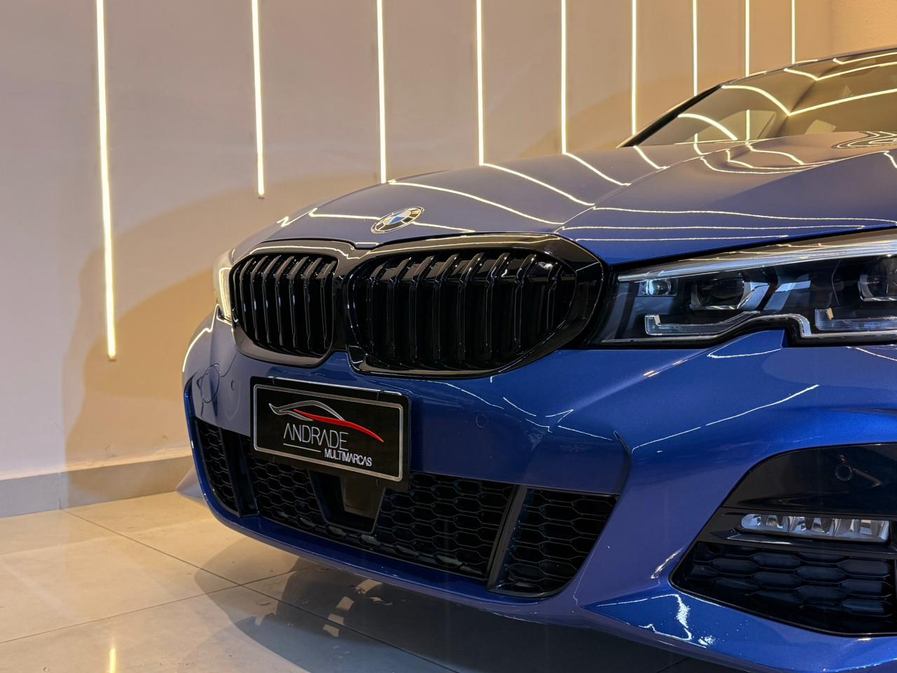 BMW 320i