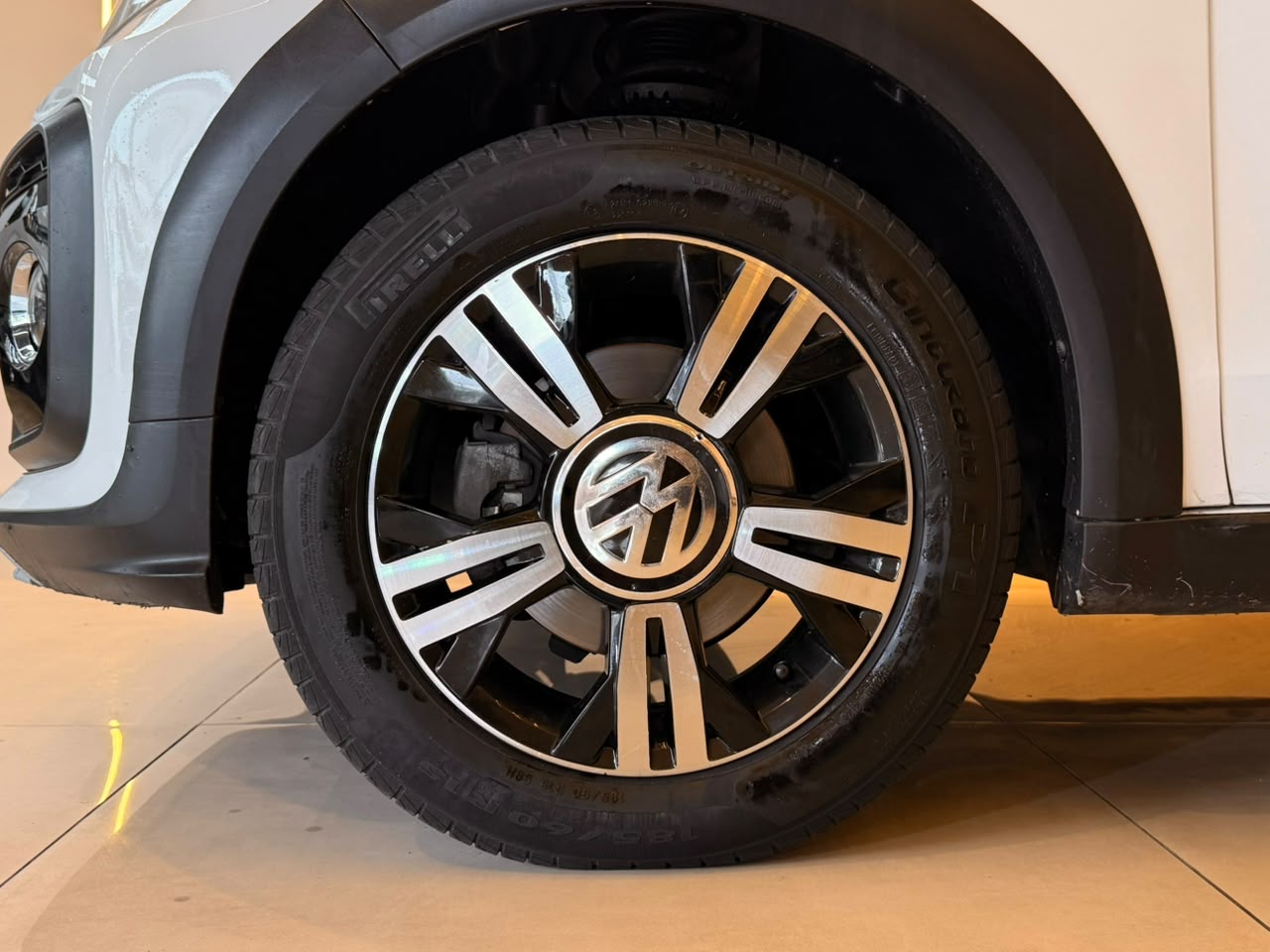 VOLKSWAGEN UP