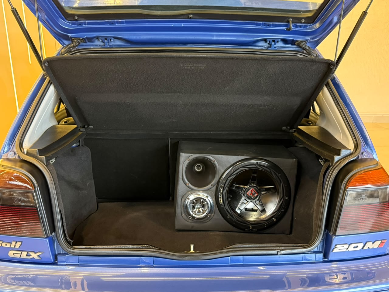 VOLKSWAGEN GOLF