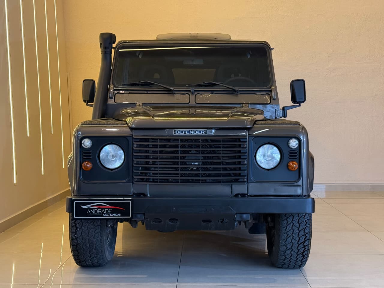 LAND ROVER DEFENDER