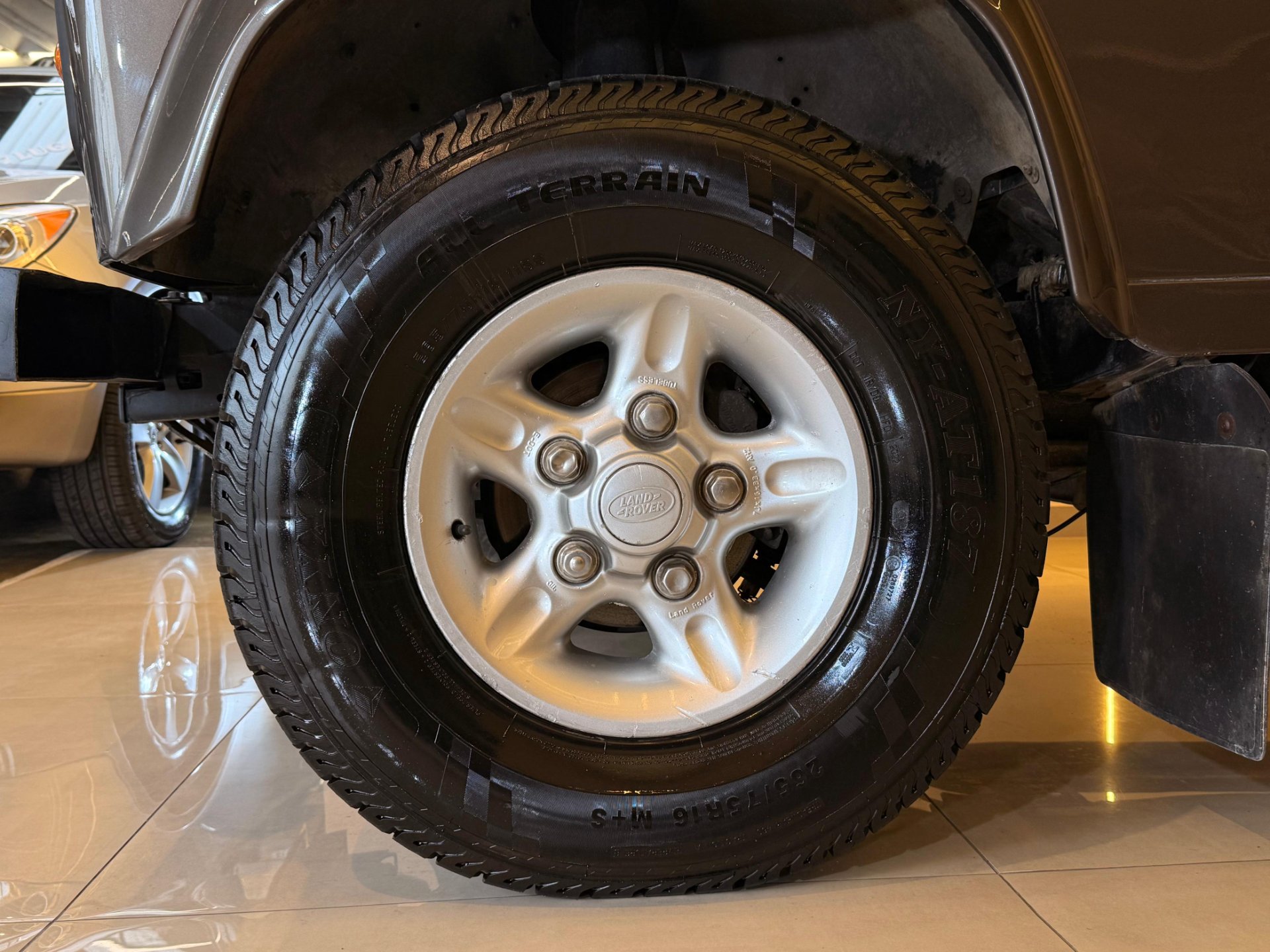 LAND ROVER DEFENDER