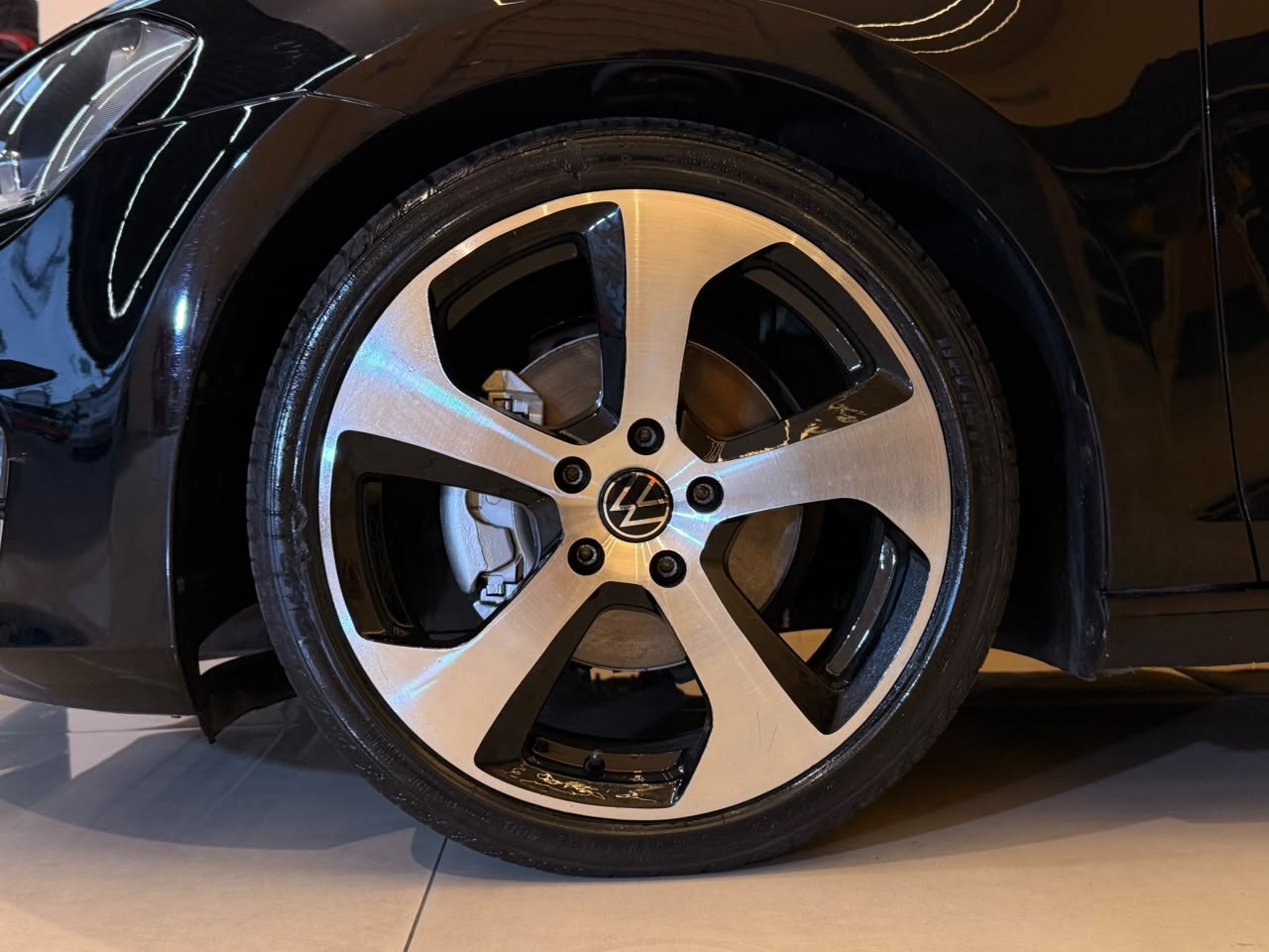 VOLKSWAGEN GOLF