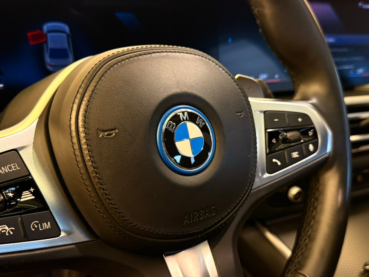 BMW 330e