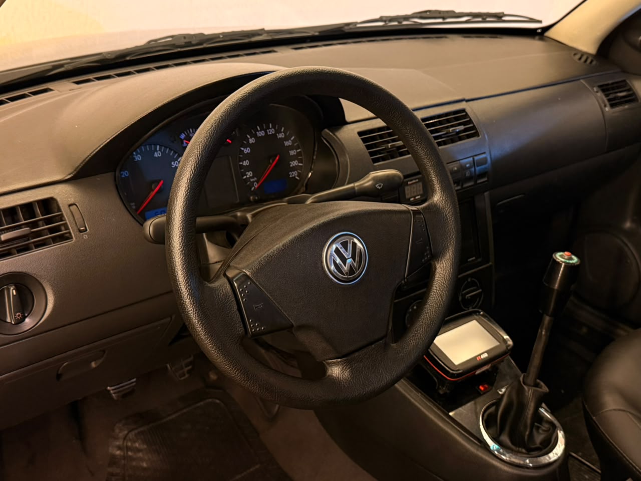 VOLKSWAGEN SAVEIRO