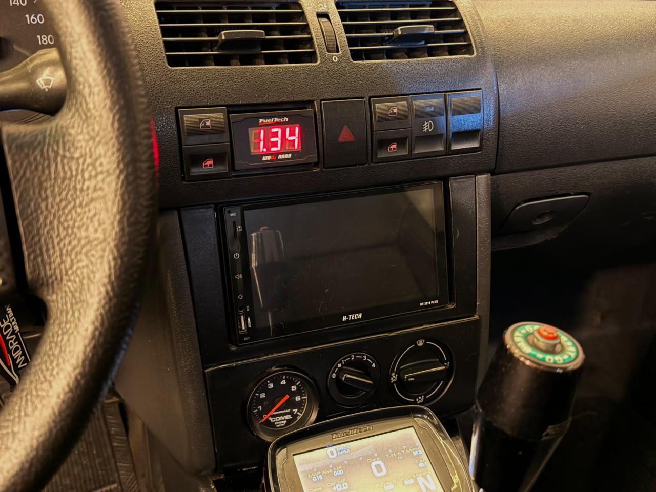 VOLKSWAGEN SAVEIRO