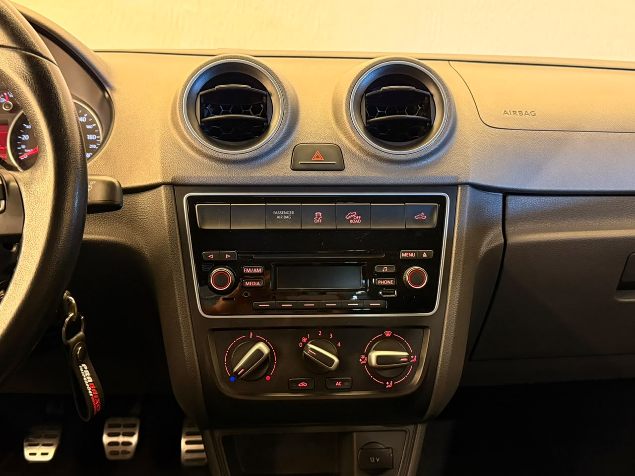 VOLKSWAGEN SAVEIRO