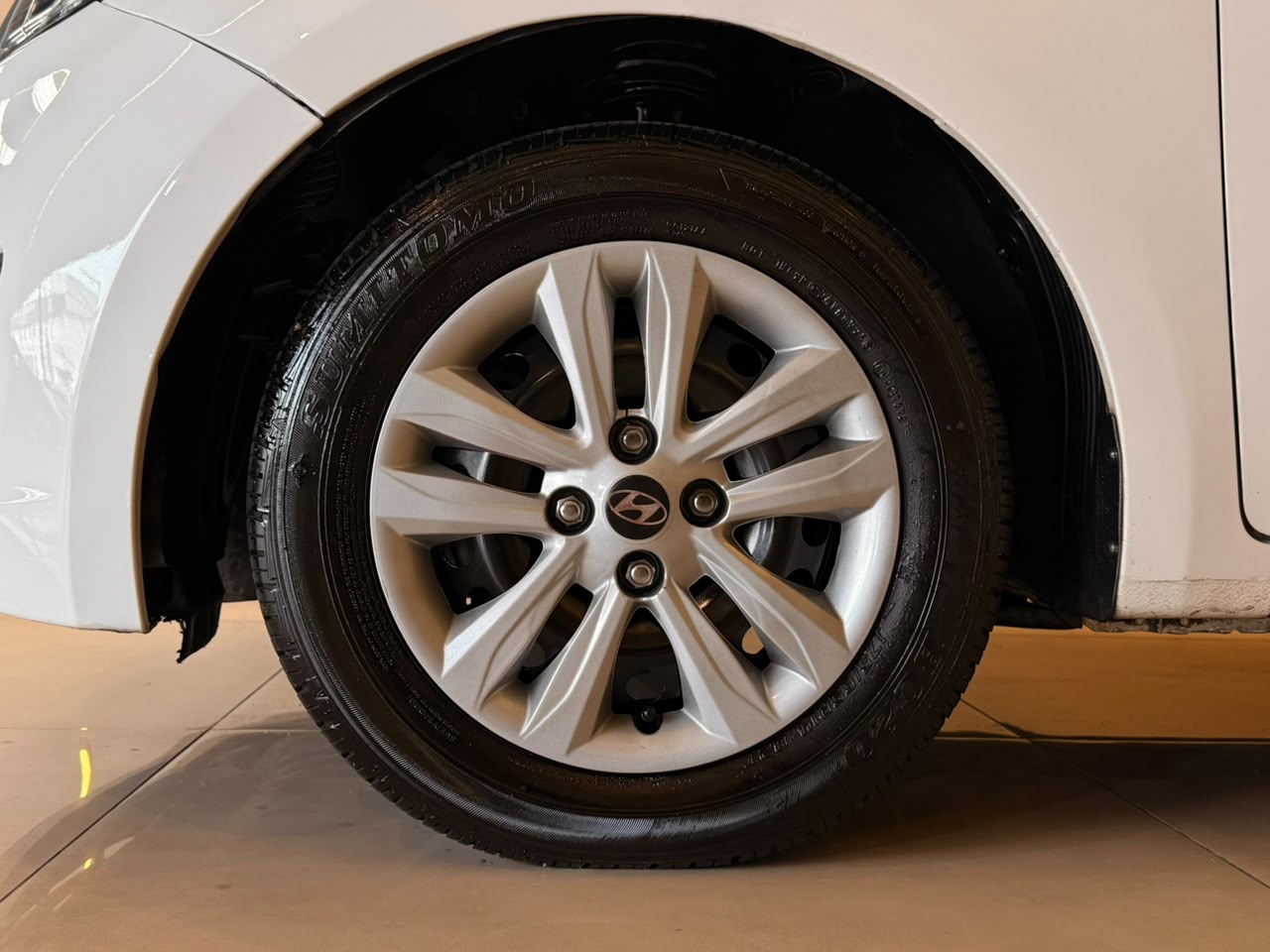 HYUNDAI HB20
