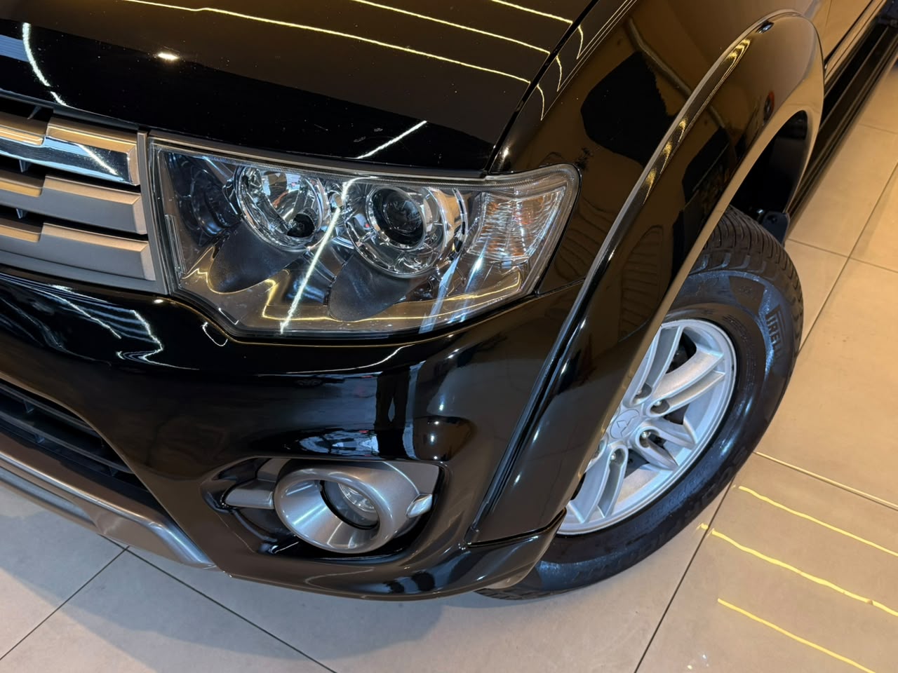 MITSUBISHI L200 TRITON