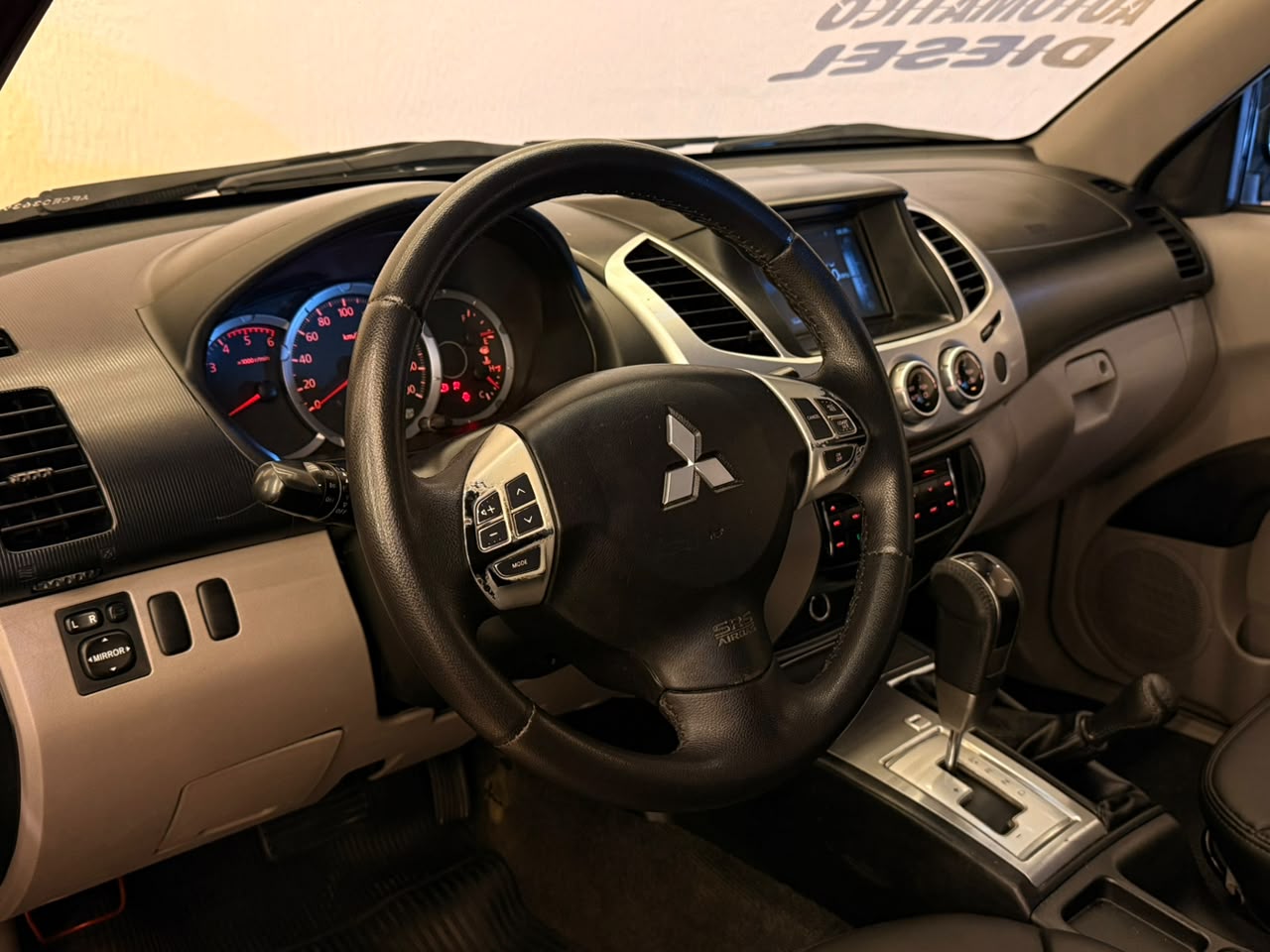 MITSUBISHI L200 TRITON