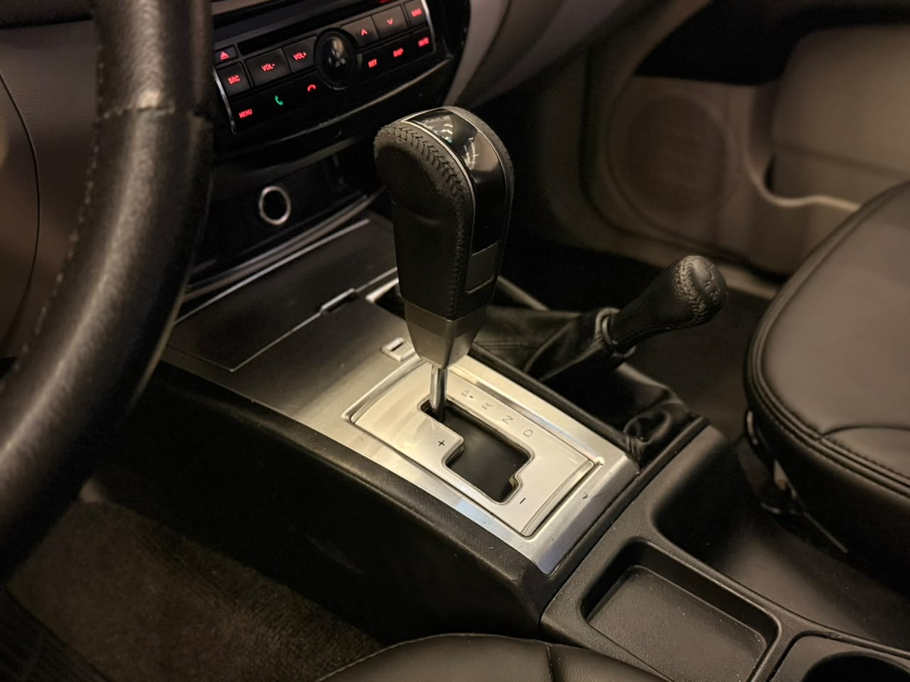 MITSUBISHI L200 TRITON