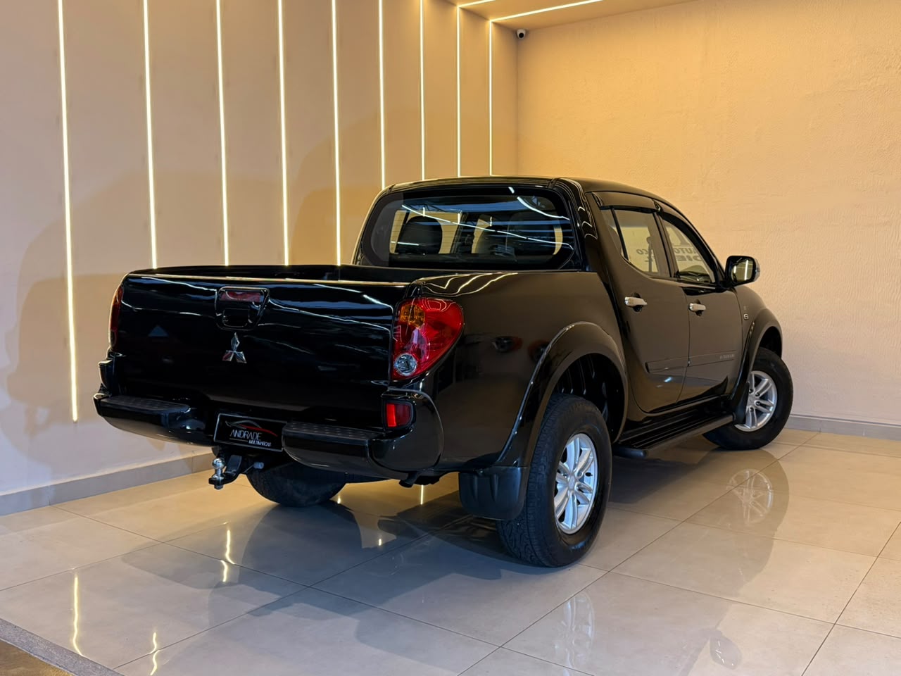 MITSUBISHI L200 TRITON