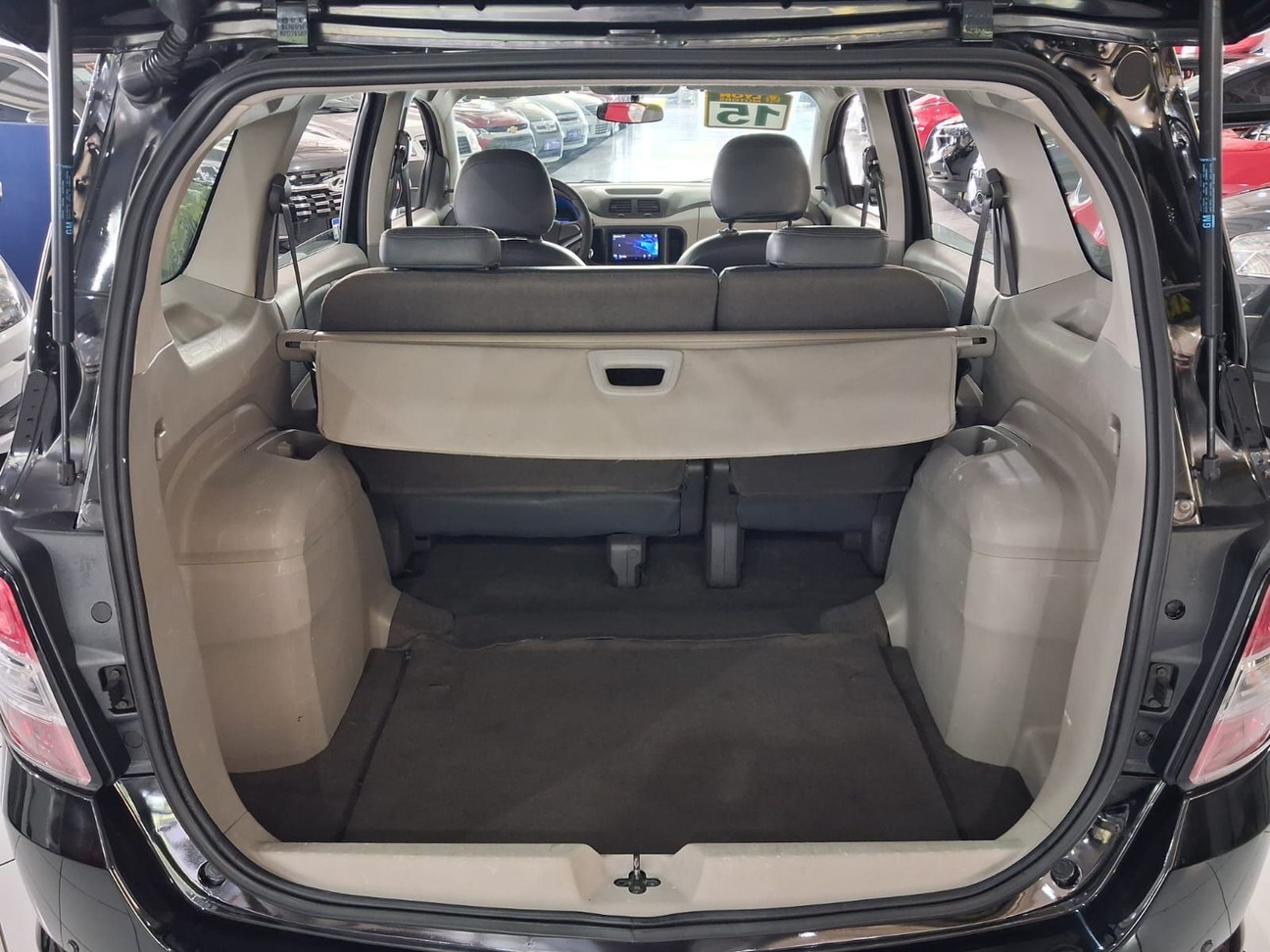 Car Image 11