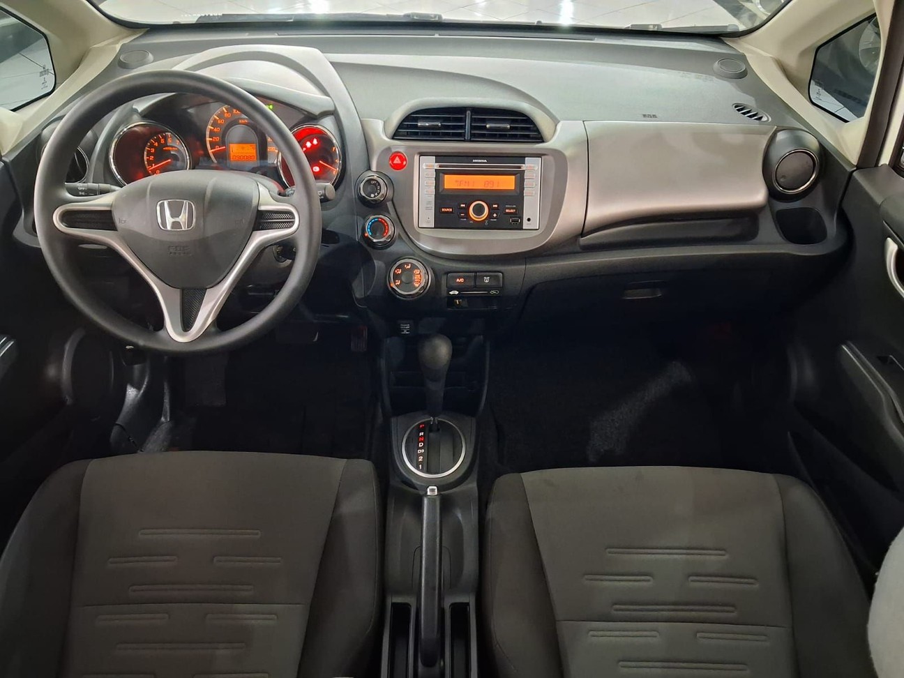 Car Image 8