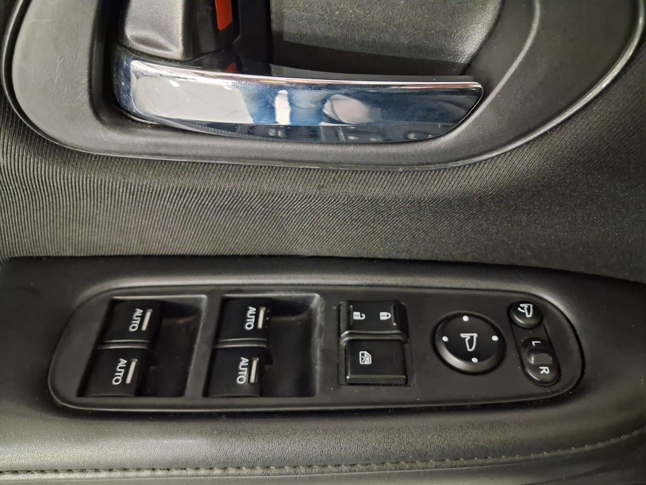 HONDA HR-V 1.8 16V EXL 2016