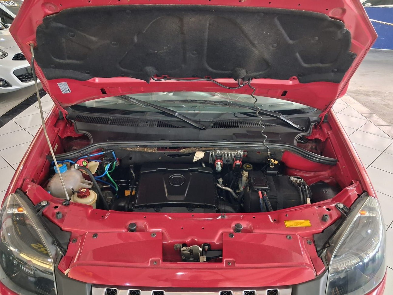 FIAT DOBLO 1.8 MPI ADVENTURE LOCKER 8V