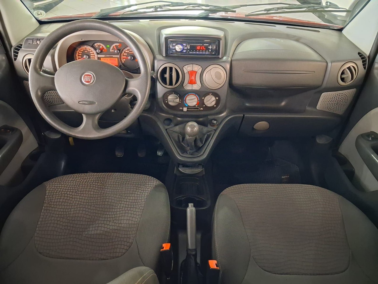 FIAT DOBLO 1.8 MPI ADVENTURE LOCKER 8V