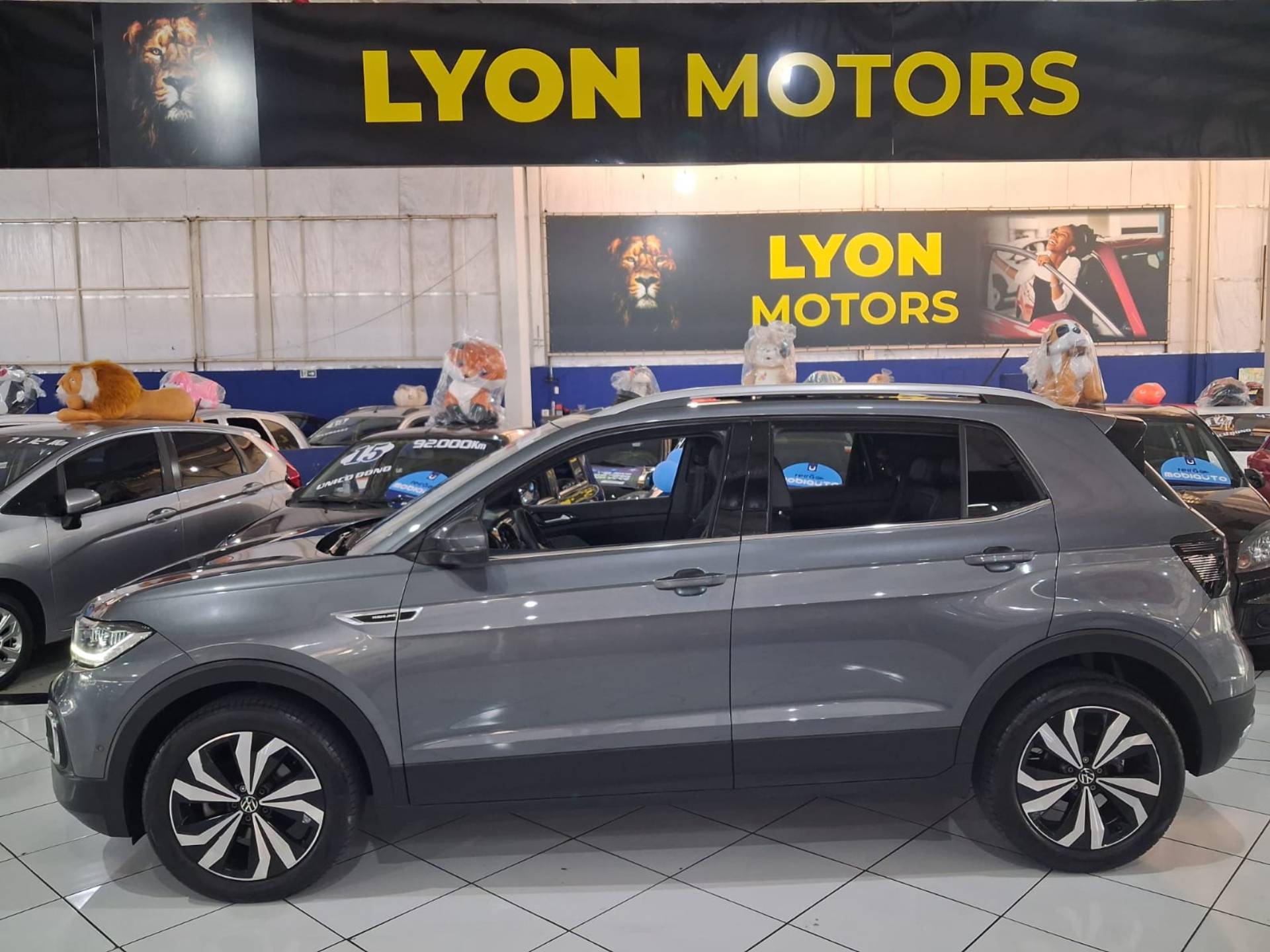 VOLKSWAGEN T-CROSS