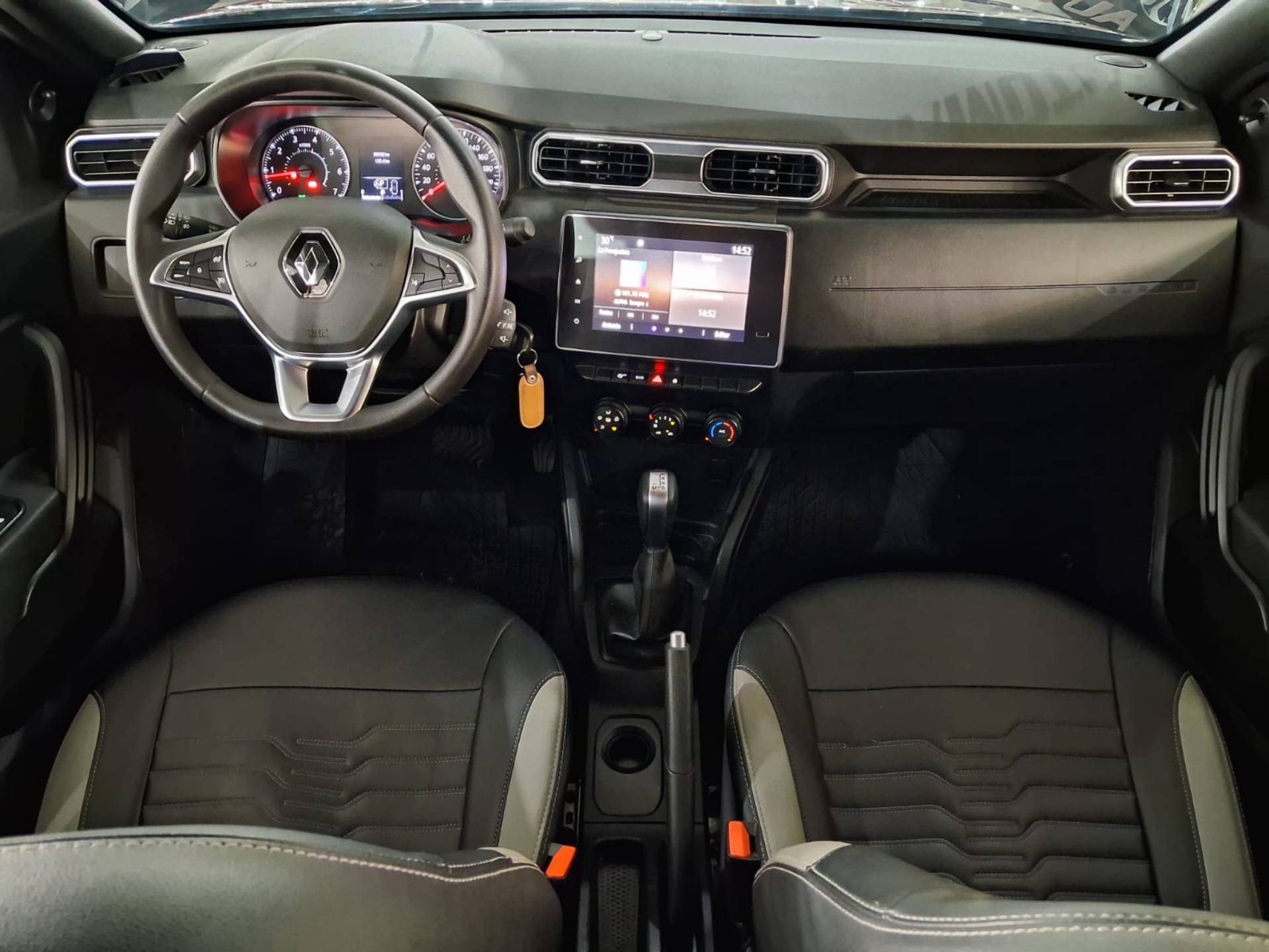 RENAULT DUSTER