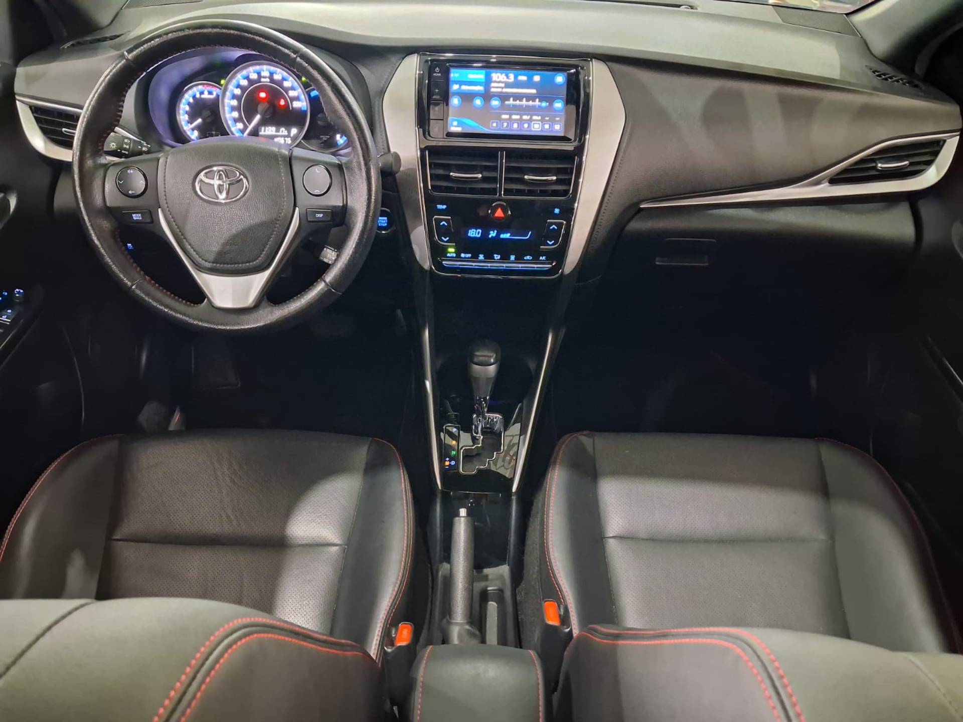 TOYOTA YARIS