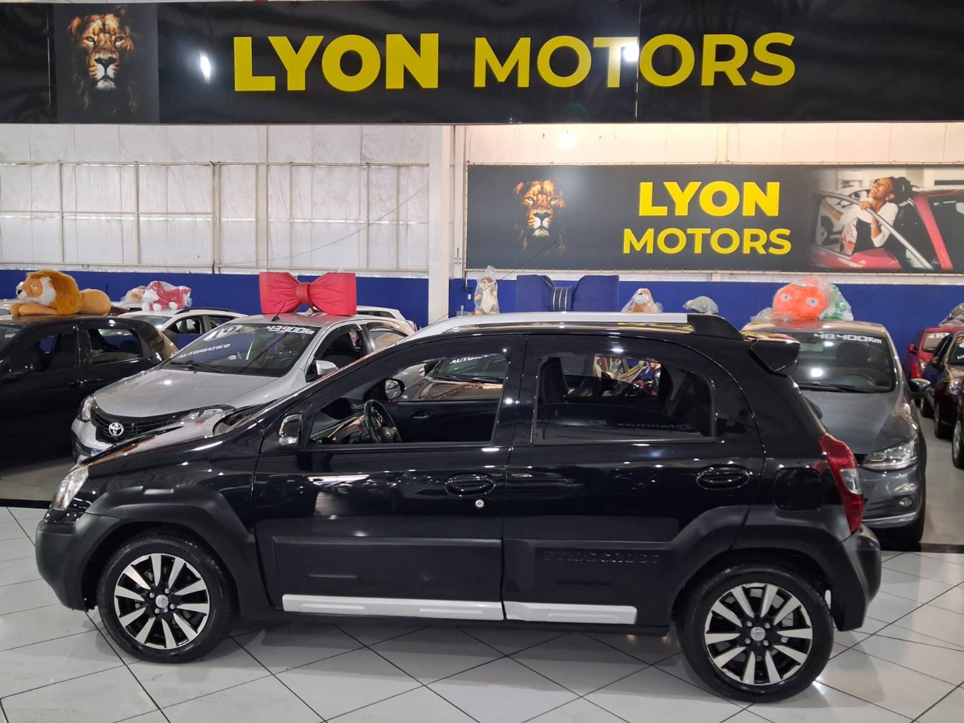 TOYOTA ETIOS CROSS