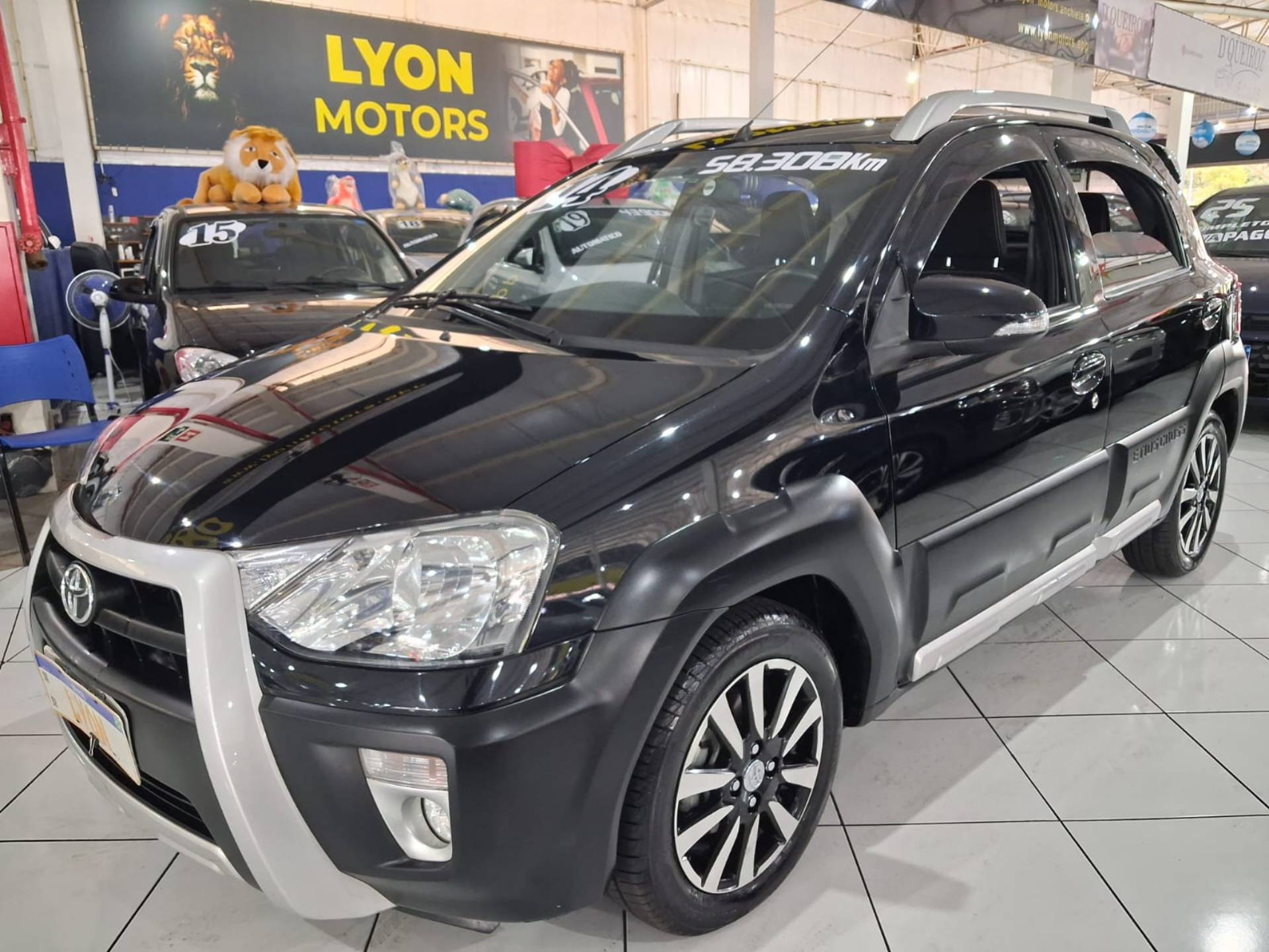 TOYOTA ETIOS CROSS