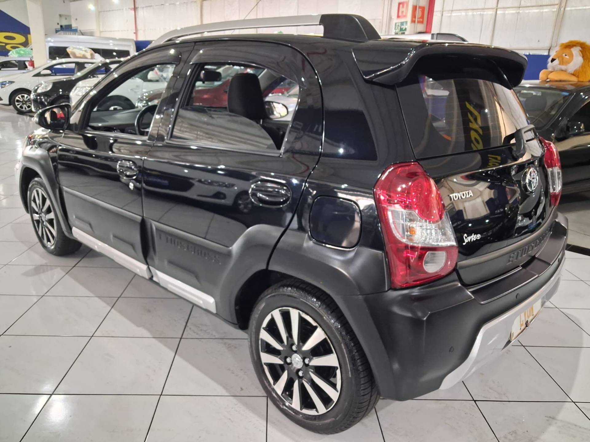 TOYOTA ETIOS CROSS