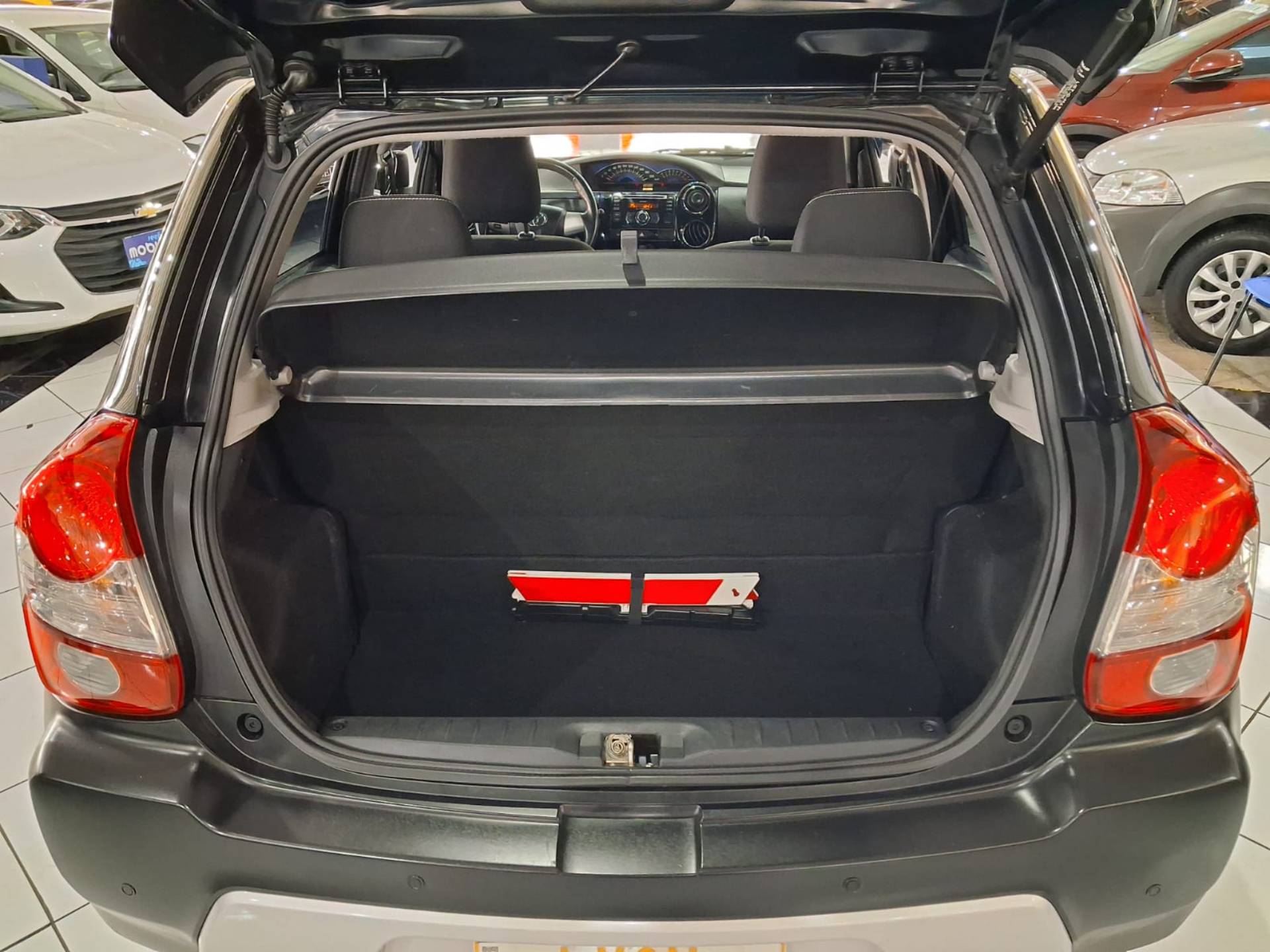 TOYOTA ETIOS CROSS
