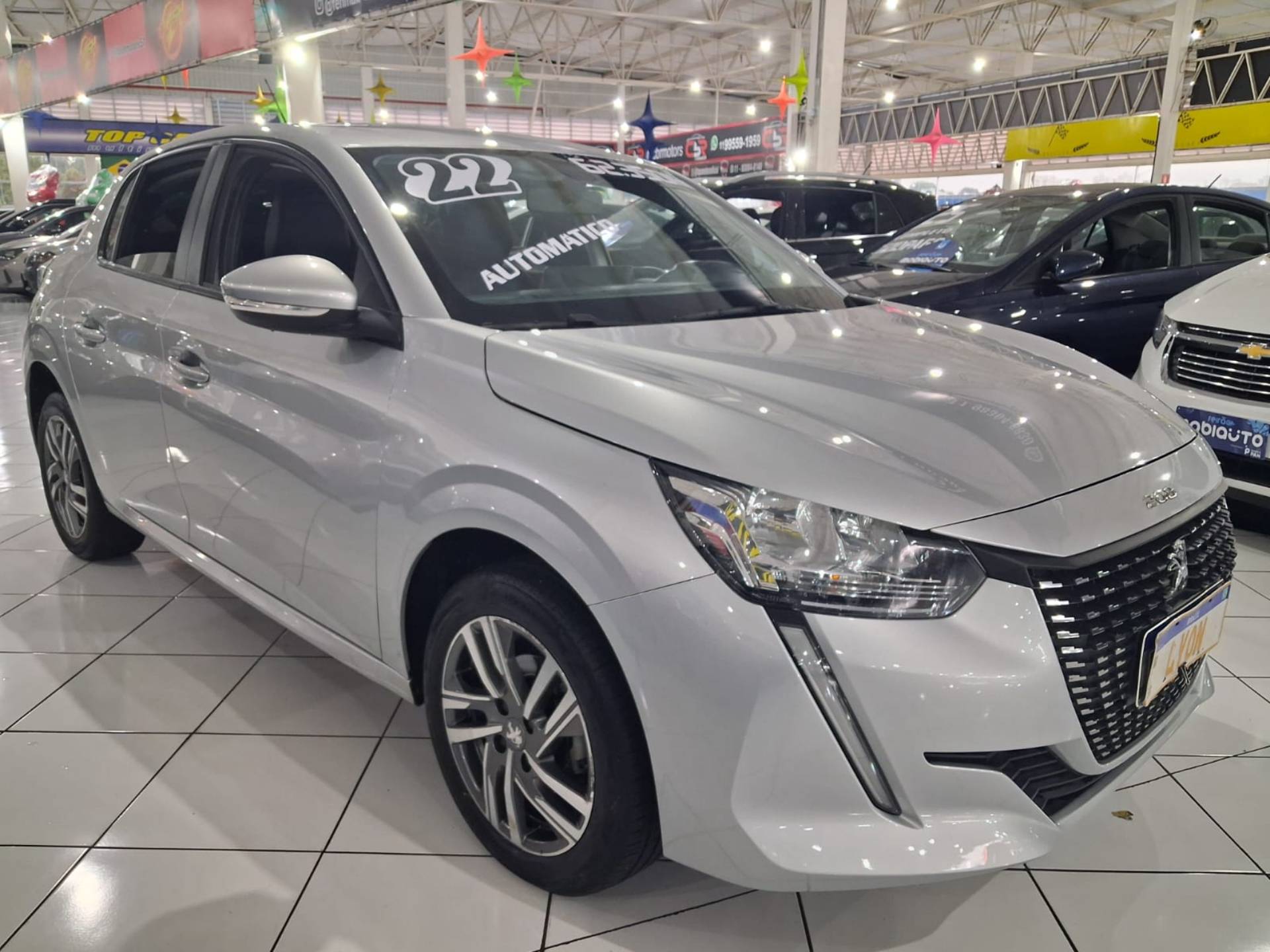 PEUGEOT 208