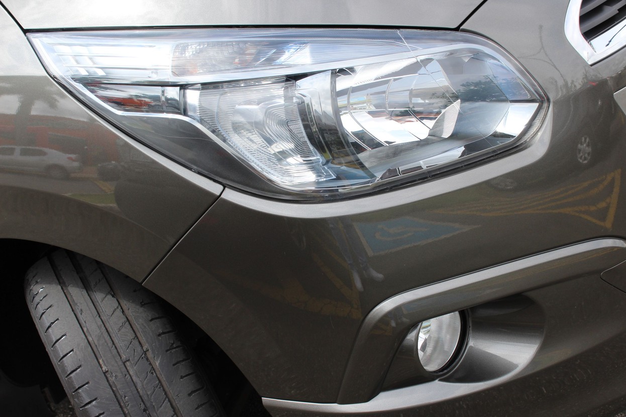 Car Image 18